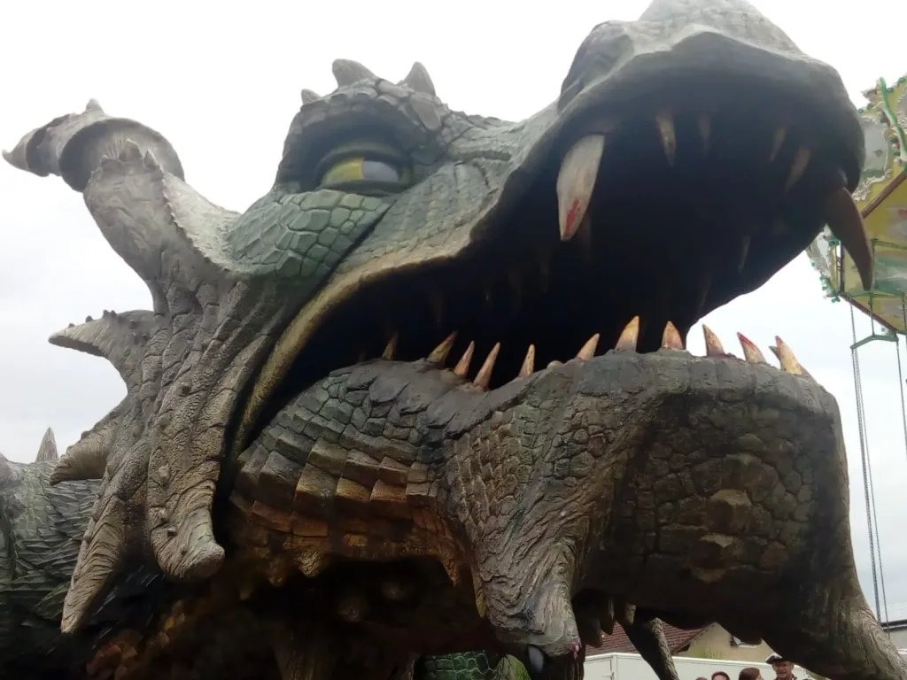 Close-up of the head of the Furth dragon